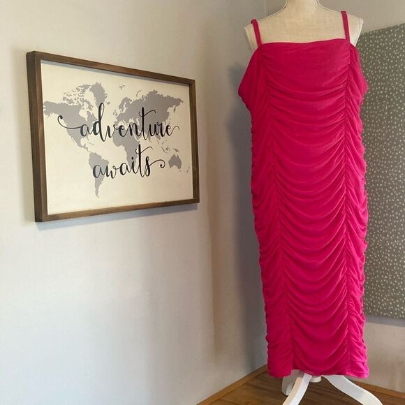 torrid Dresses & Skirts - Torrid Pink Peacock Midi Mesh Shirred Bodycon Dress Size 3 NEW!